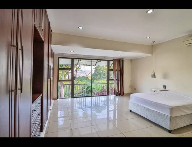 4 BEDROOM HOUSE FOR SALE IN WESTRIDGE